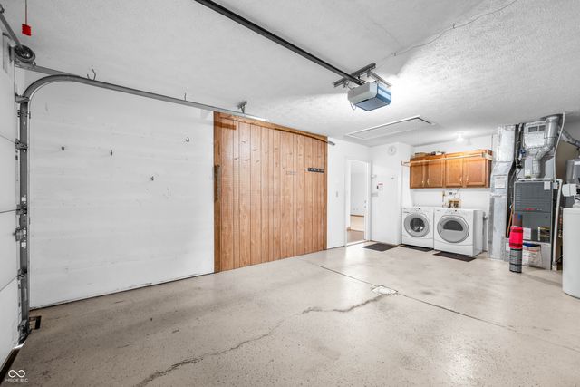 2084 Pelican Drive, Franklin, IN 46131