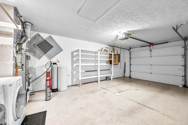 2084 Pelican Drive, Franklin, IN 46131