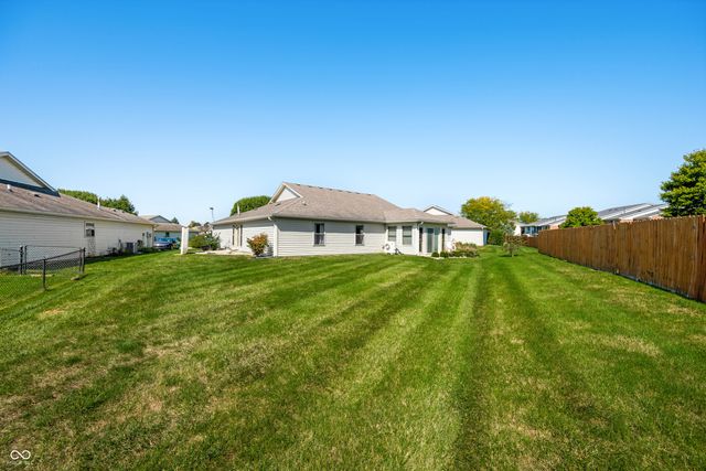 2084 Pelican Drive, Franklin, IN 46131