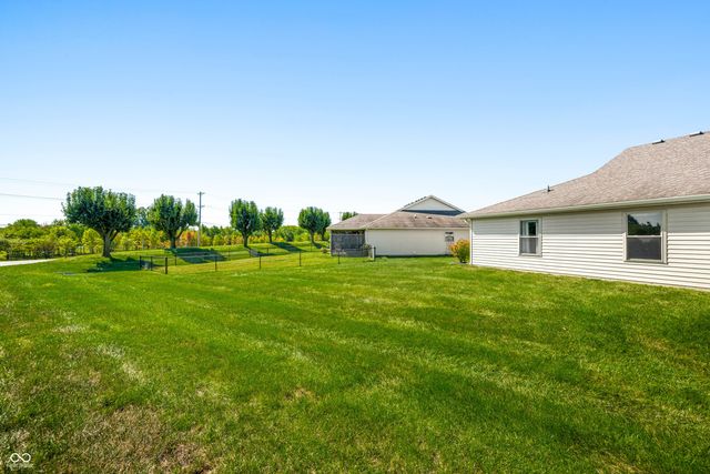 2084 Pelican Drive, Franklin, IN 46131