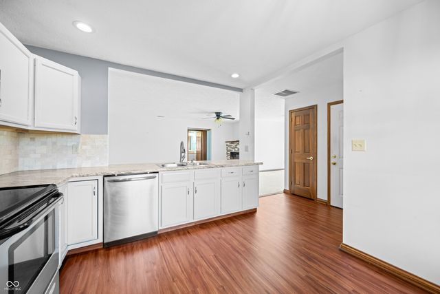 2084 Pelican Drive, Franklin, IN 46131