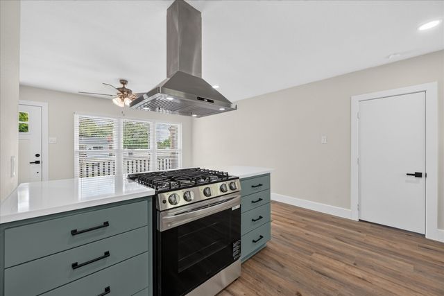 2323 Morgan Street, Irving, TX 75062