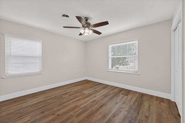 2323 Morgan Street, Irving, TX 75062
