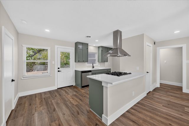 2323 Morgan Street, Irving, TX 75062