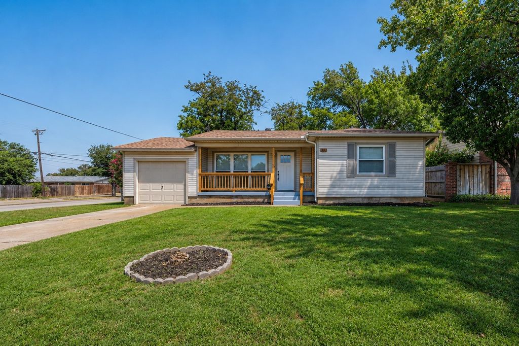 2323 Morgan Street, Irving, TX 75062