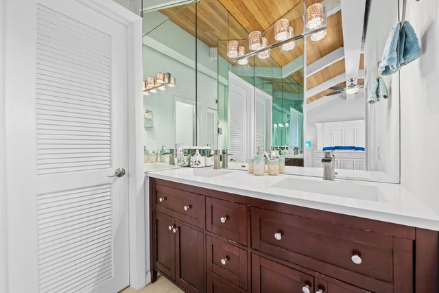 219 NE 17th Avenue, Fort Lauderdale, FL 33301