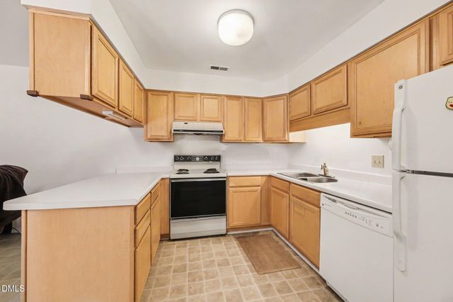 268 Summerwalk Circle, Chapel Hill, NC 27517