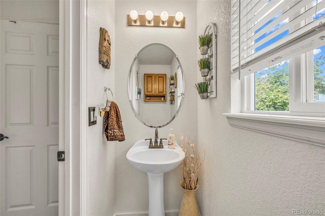 4335 Lyndenwood Point, Highlands Ranch, CO 80130