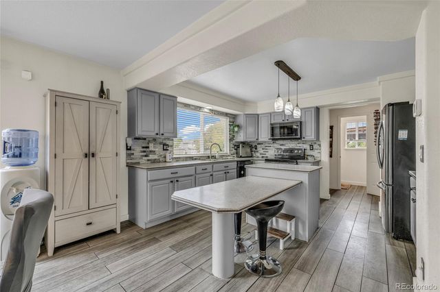4335 Lyndenwood Point, Highlands Ranch, CO 80130