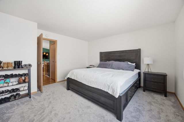 5980 24th Street S, Fargo, ND 58104