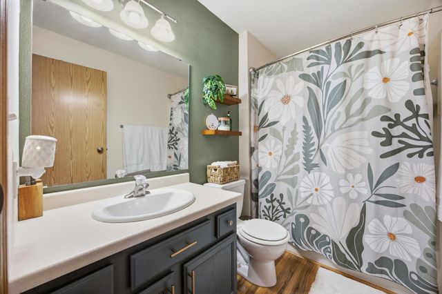 5980 24th Street S, Fargo, ND 58104