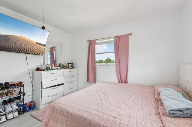 1735 NE 164th Street F-304, North Miami Beach, FL 33162