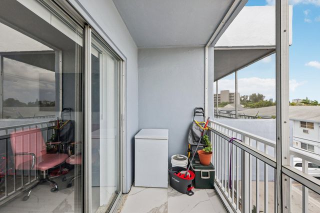 1735 NE 164th Street F-304, North Miami Beach, FL 33162