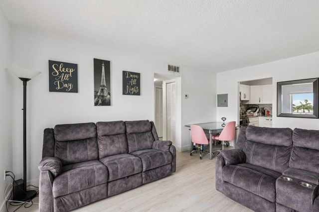 1735 NE 164th Street F-304, North Miami Beach, FL 33162