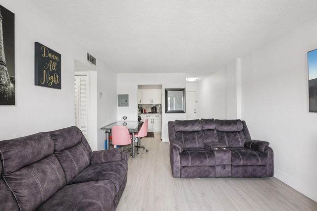 1735 NE 164th Street F-304, North Miami Beach, FL 33162