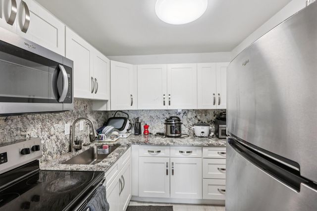 1735 NE 164th Street F-304, North Miami Beach, FL 33162