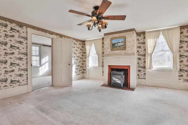 450 Weare Road, New Boston, NH 03070