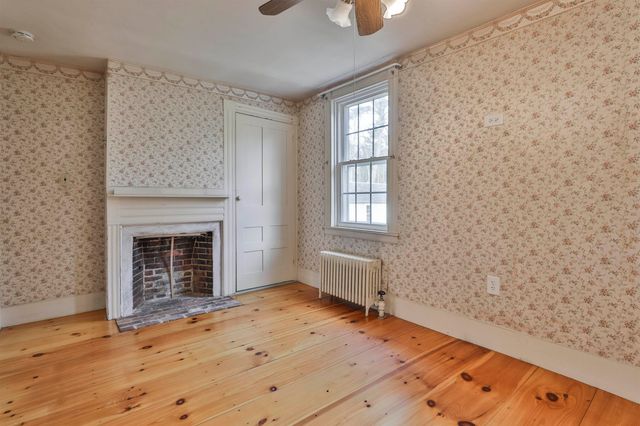 450 Weare Road, New Boston, NH 03070