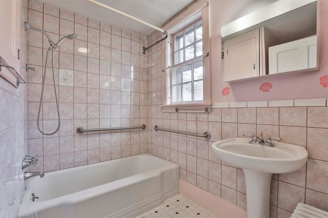 450 Weare Road, New Boston, NH 03070