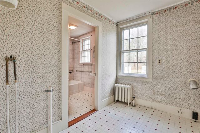 450 Weare Road, New Boston, NH 03070