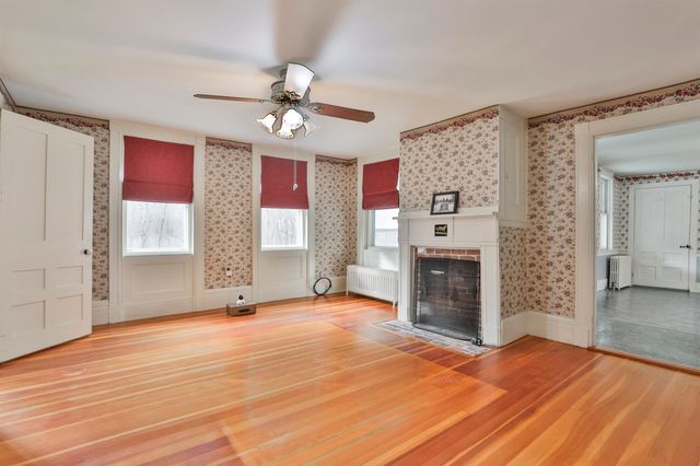 450 Weare Road, New Boston, NH 03070