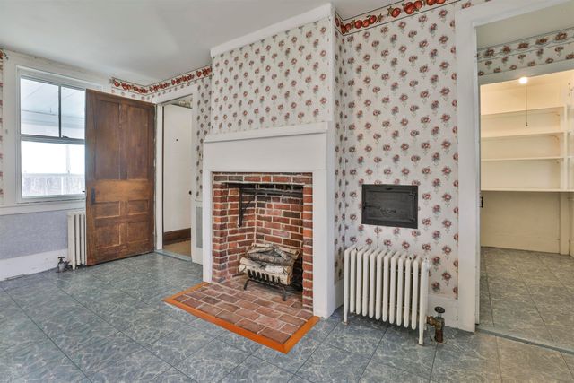 450 Weare Road, New Boston, NH 03070