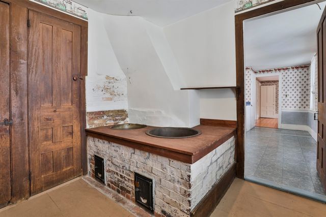 450 Weare Road, New Boston, NH 03070