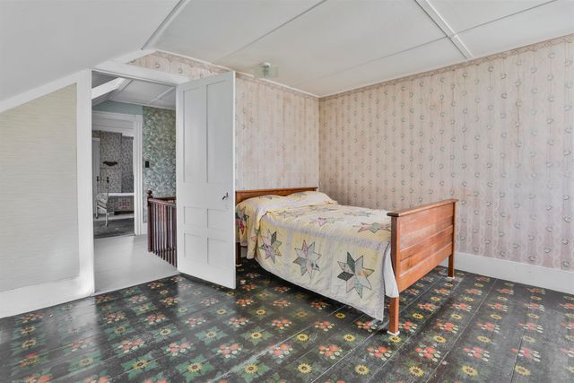 450 Weare Road, New Boston, NH 03070