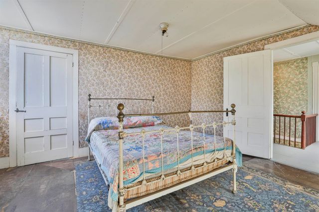 450 Weare Road, New Boston, NH 03070