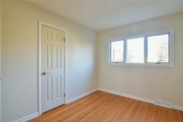 60 Stoddard Drive, Henrietta, NY 14467