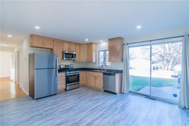 60 Stoddard Drive, Henrietta, NY 14467