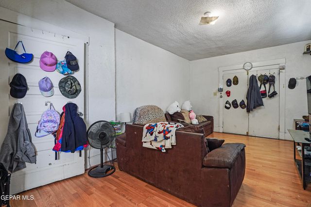 1307 N Ochoa Street, El Paso, TX 79902