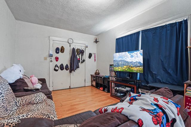 1307 N Ochoa Street, El Paso, TX 79902