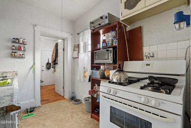 1307 N Ochoa Street, El Paso, TX 79902