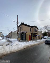 1554 W OAKDALE ST, Philadelphia, PA 19132