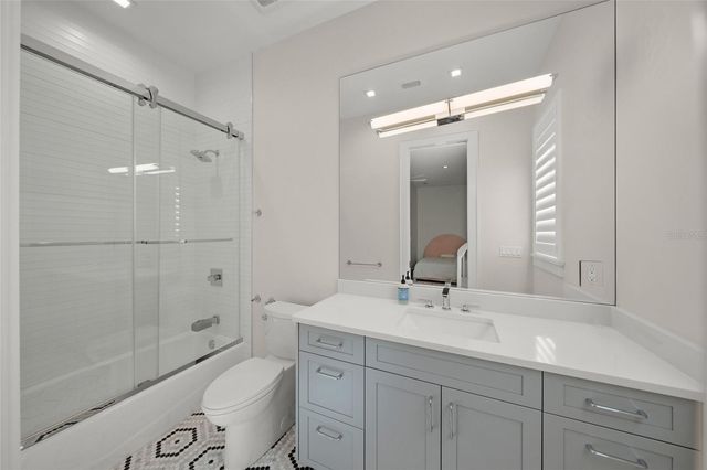 4050 CAMINO REAL, Sarasota, FL 34231