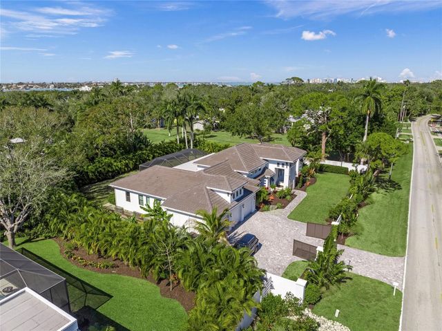 4050 CAMINO REAL, Sarasota, FL 34231
