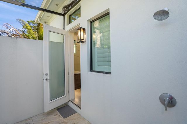 4050 CAMINO REAL, Sarasota, FL 34231