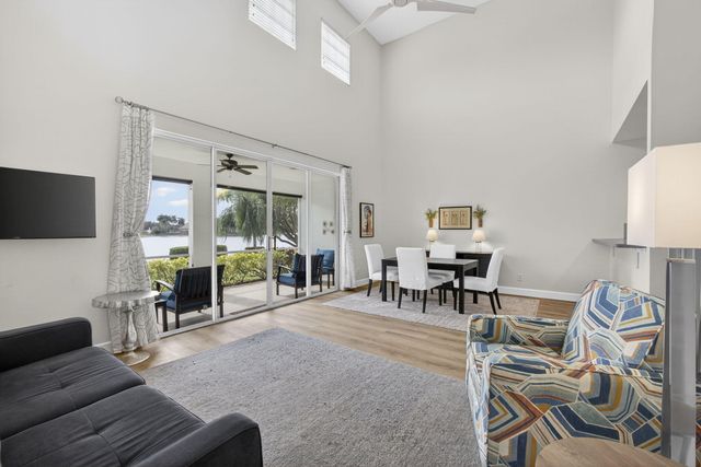 10726 Pelican Drive, Wellington, FL 33414