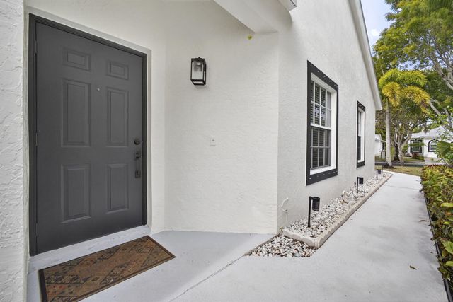 10726 Pelican Drive, Wellington, FL 33414