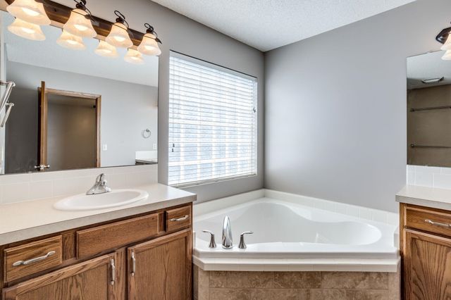 5123 N Osprey Circle, Wichita, KS 67219