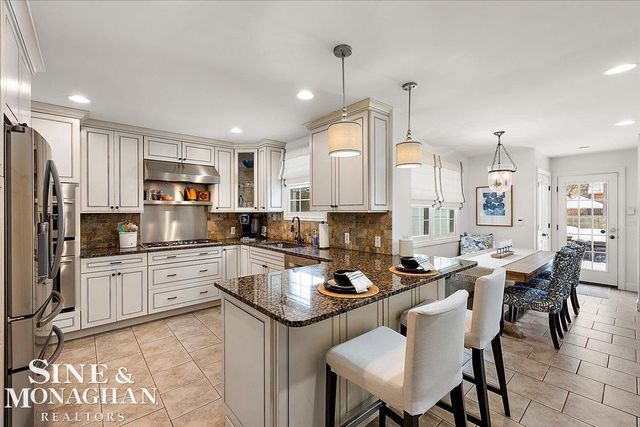 614 Rivard Boulevard, Grosse Pointe, MI 48230