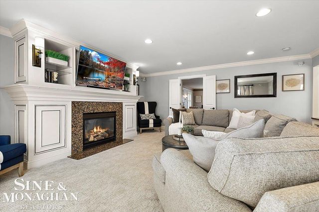 614 Rivard Boulevard, Grosse Pointe, MI 48230