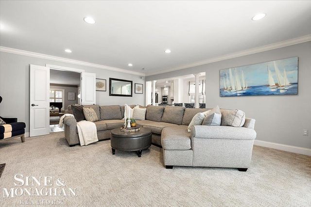 614 Rivard Boulevard, Grosse Pointe, MI 48230