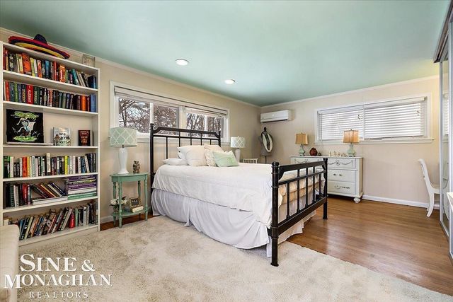 614 Rivard Boulevard, Grosse Pointe, MI 48230