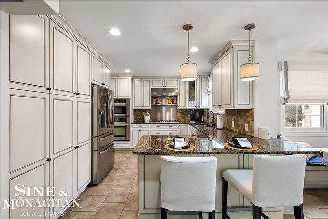 614 Rivard Boulevard, Grosse Pointe, MI 48230