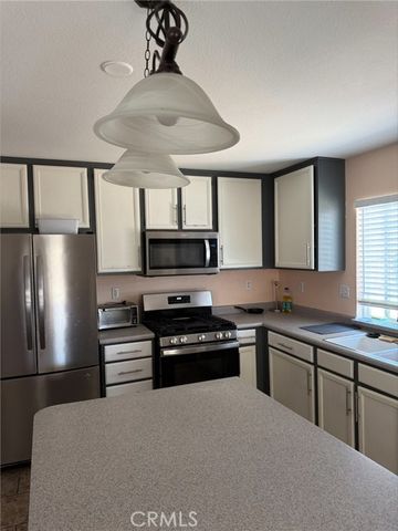 1639 Apple Blossom, Hemet, CA 92545