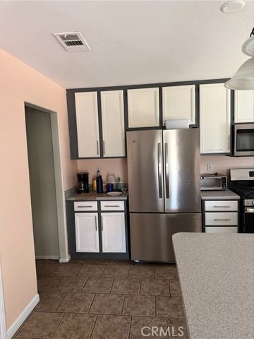 1639 Apple Blossom, Hemet, CA 92545