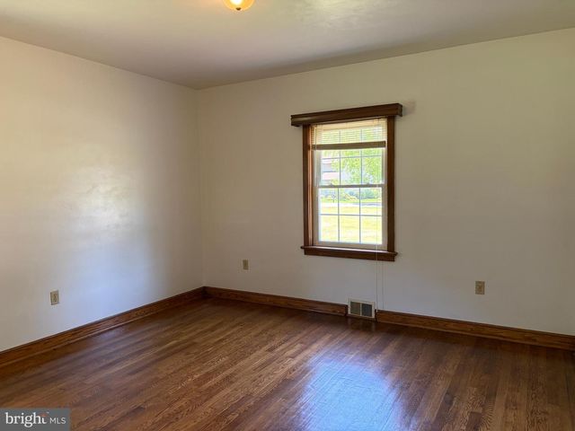 1001 S YORK STREET, Mechanicsburg, PA 17055
