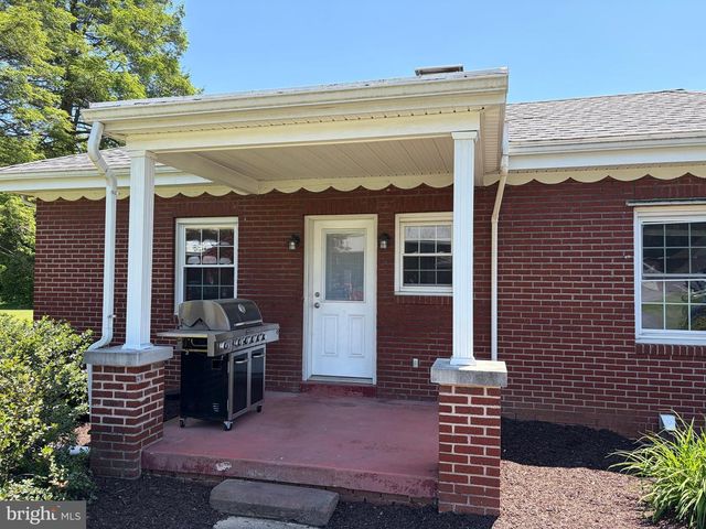 1001 S YORK STREET, Mechanicsburg, PA 17055